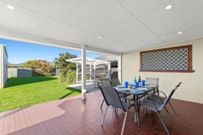 Fish Cottage Ulladulla - Linen not supplied - 3 bedroom house - sleeps 8 - pet friendly Ulladulla
